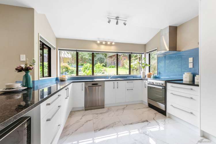 5 Spears Place Botany Downs_5