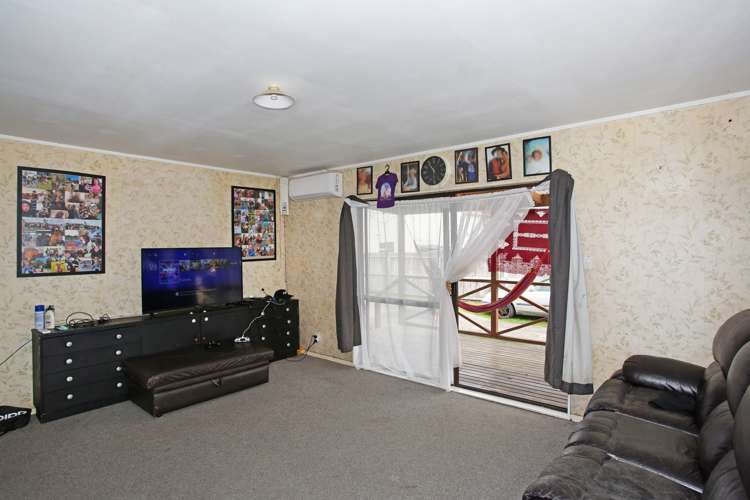 17 Pukeroa Place Papakura_11