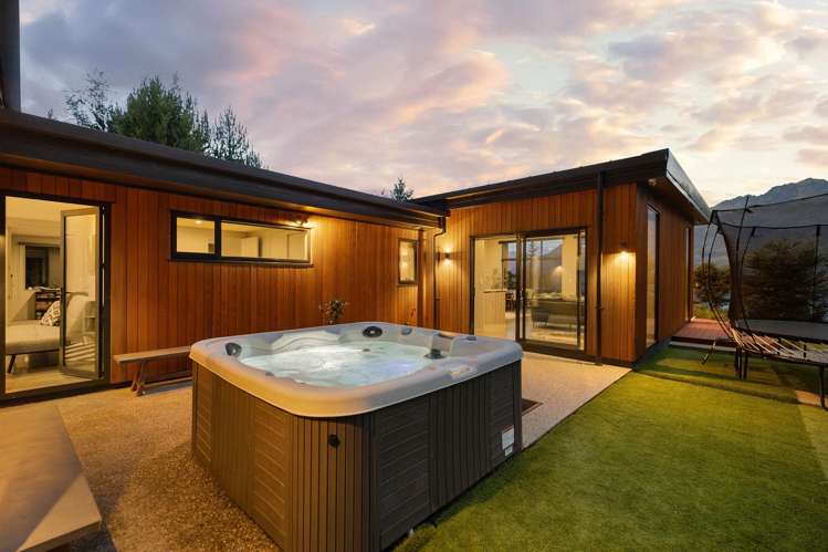 607G Glenorchy-Queenstown Road_5