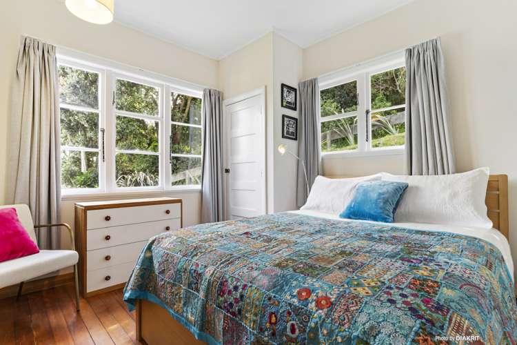 6 Elphinstone Avenue Strathmore Park_5