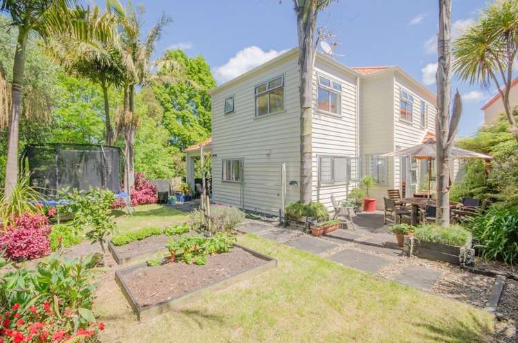 18 Chettle Court New Lynn_9