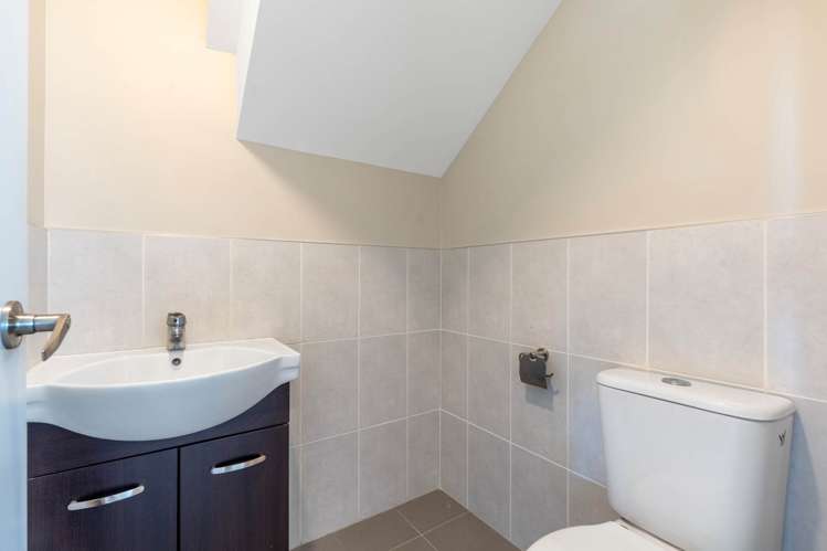 16 Phar Lap Crescent Takanini_18
