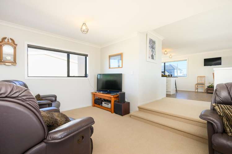 17 Marine Parade Foxton Beach_14
