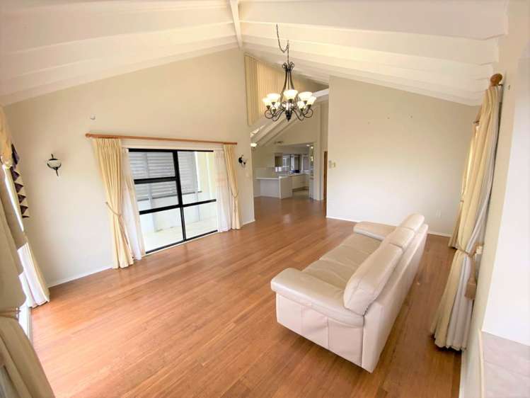 8 Eleanor Place Blockhouse Bay_3