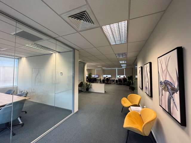 Unit 18/33 Apollo Drive Rosedale_1