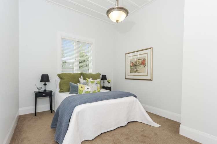 2 Kingsview Road Mount Eden_12