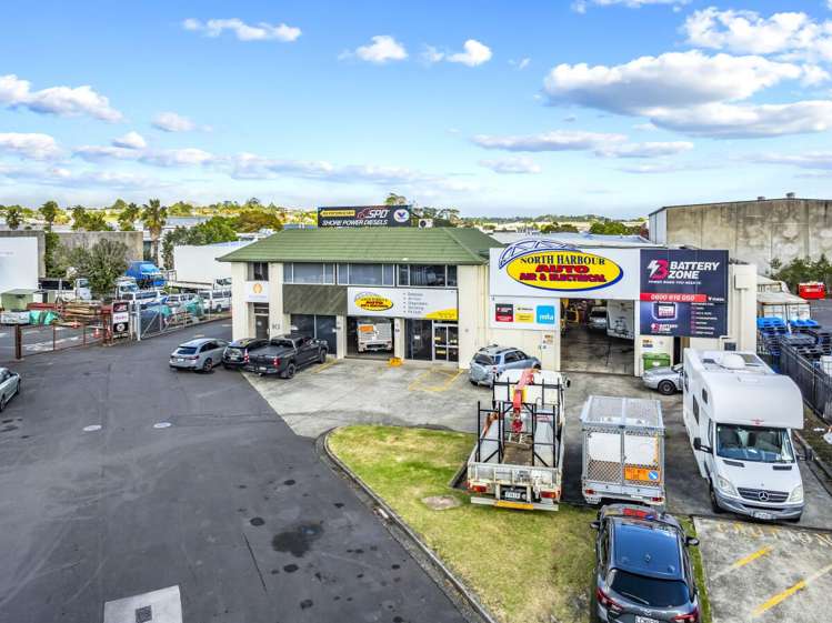 1/1-5 Cebel Place Albany_11
