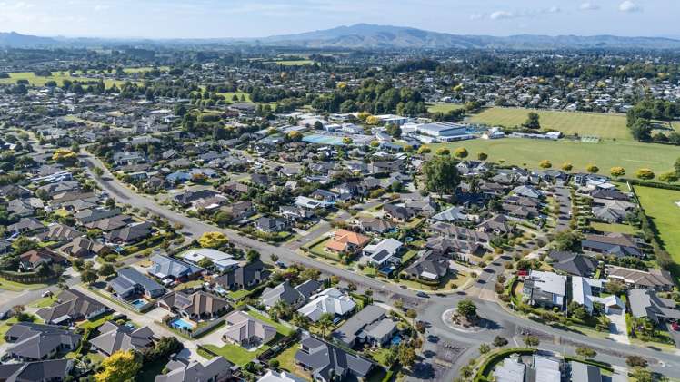 27 Norfolk Drive Cambridge_27