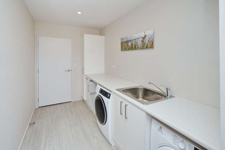 37 Russ Drive Lincoln_18