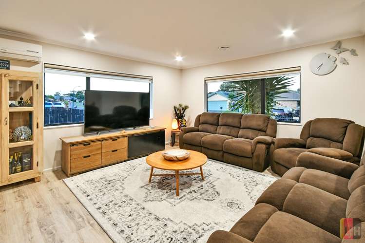 51 Castlefinn Drive Manurewa_3