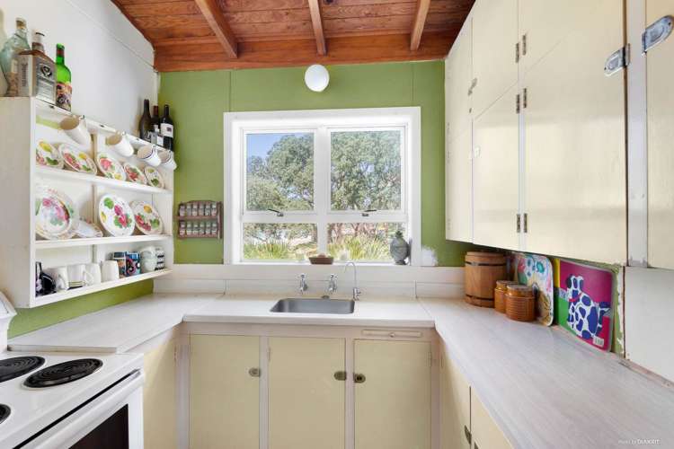 15 Moureeses Bay Road Whananaki_13