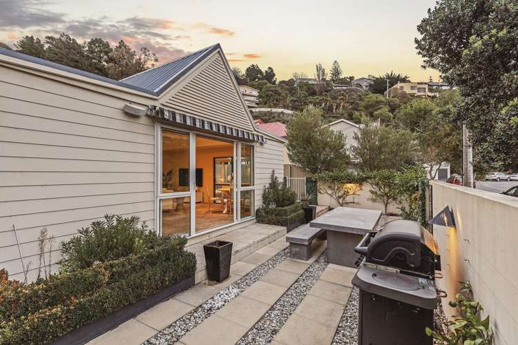 8a Nayland Street Sumner_17
