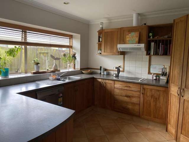 19 Lamia Grove Papamoa_3