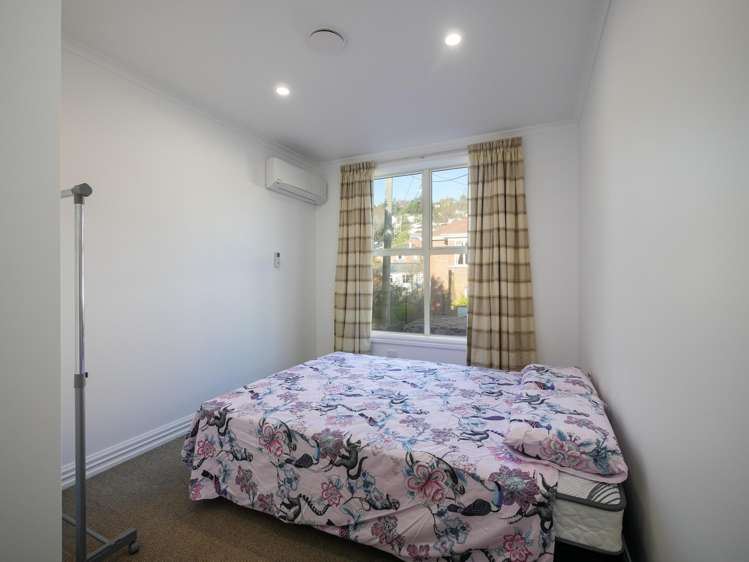 31 Royston Street North East Valley_17