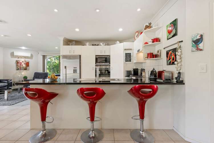 6 Castlehill Court Wattle Downs_7