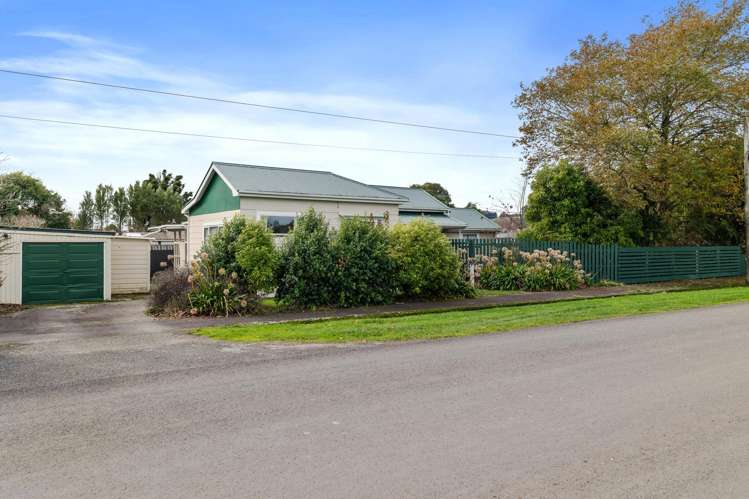 5 Queen Street Pahiatua_17