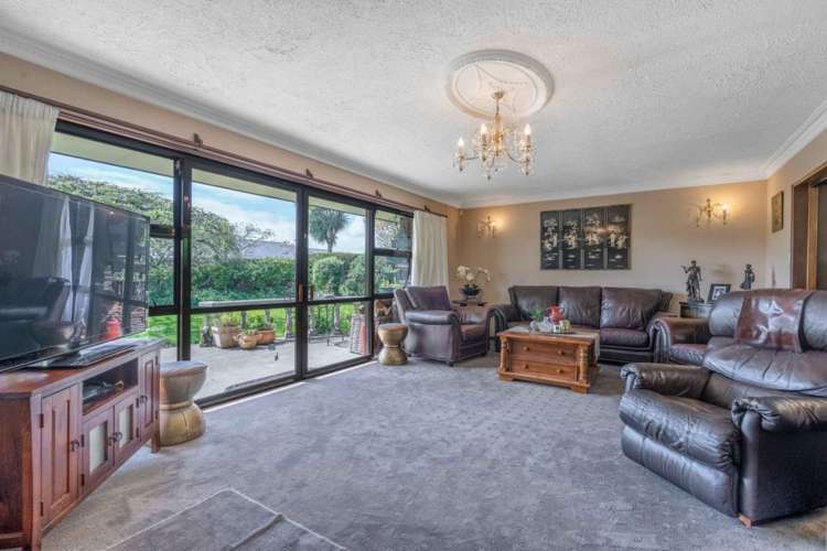 779 Queens Drive Waikiwi_11