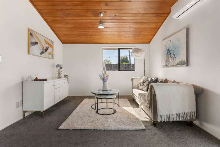 1596b Great North Road_3