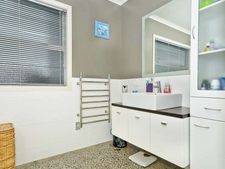 73 Wiltshire Drive Huntington_8