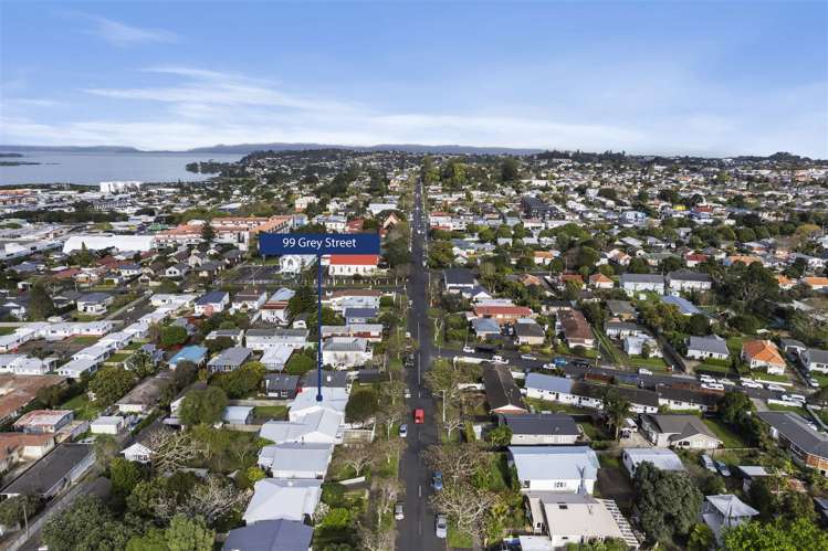 99 Grey Street Onehunga_16