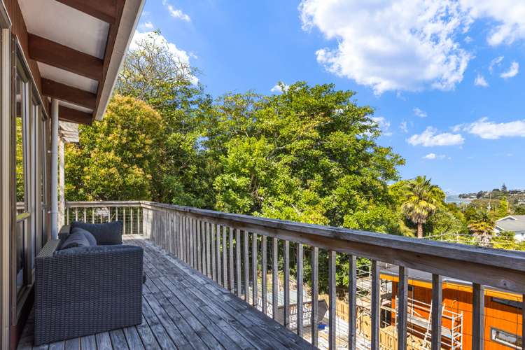 504 Beach Road Murrays Bay_13
