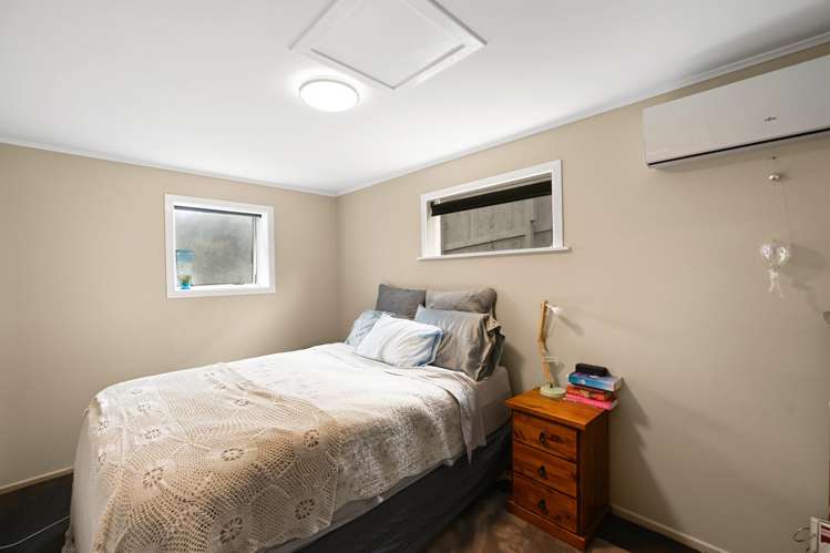 24 Garden Heights Avenue Glenview_13