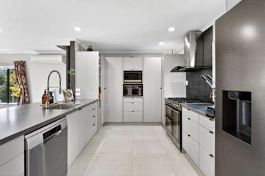 16 Awarua Crescent_2