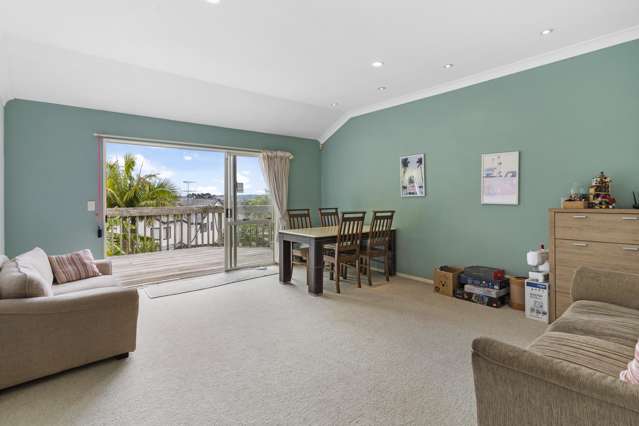 2/20 Sunset Road Unsworth Heights_1