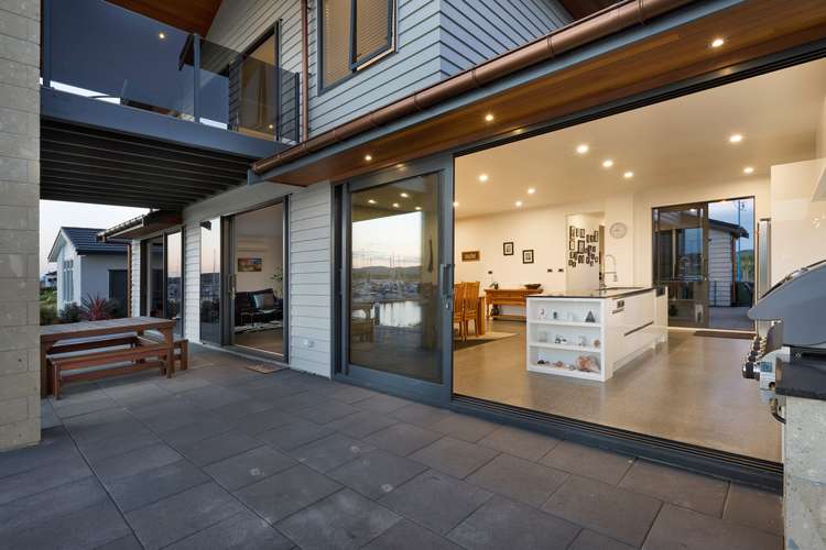 20 Finch Street One Tree Point_6