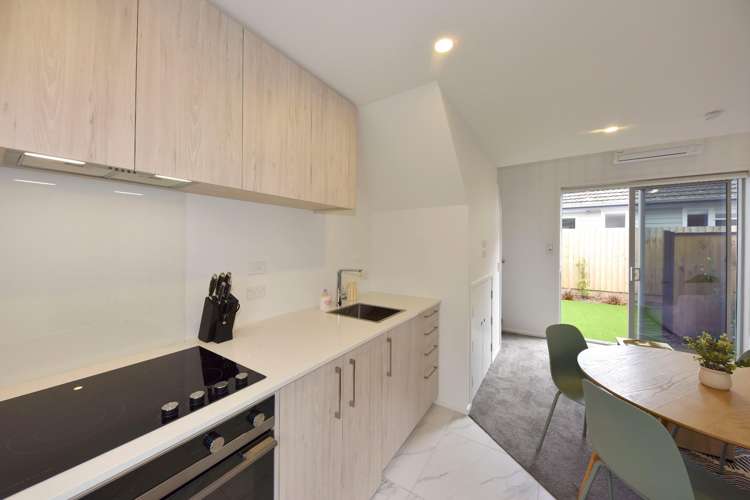  9/19 Winchester Street Merivale_6