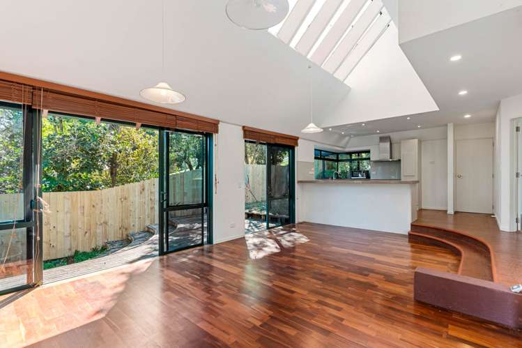 71 Attwood Road Paremoremo_17