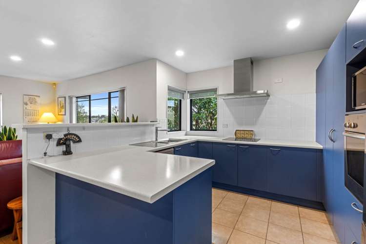 60 Fernhill Way Oteha_7