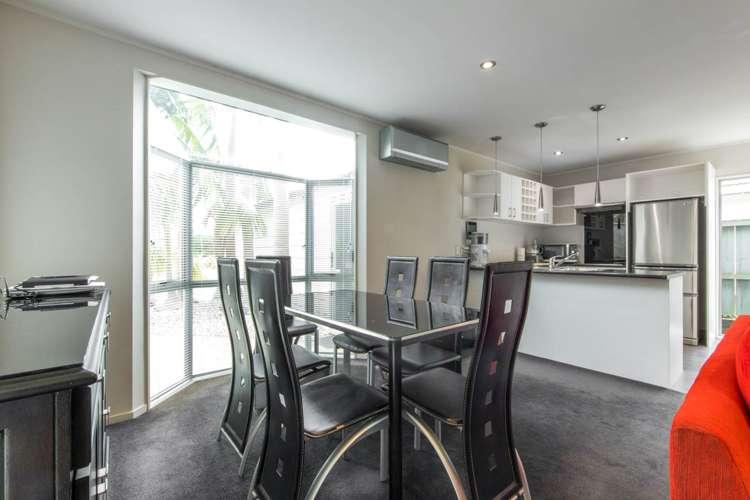 8 Shamrock Lane Te Atatu Peninsula_14