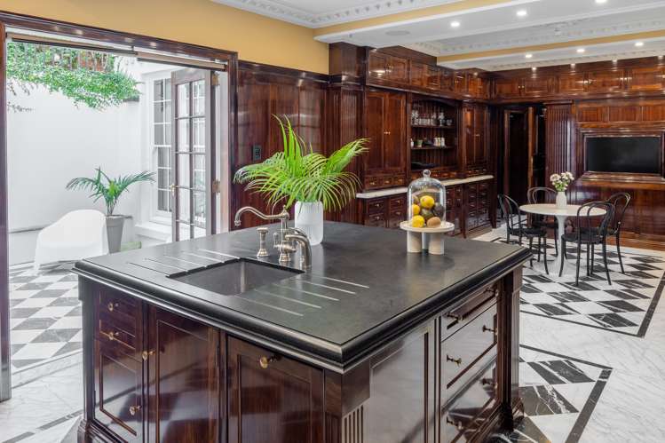 300 Oriental Parade Oriental Bay_17