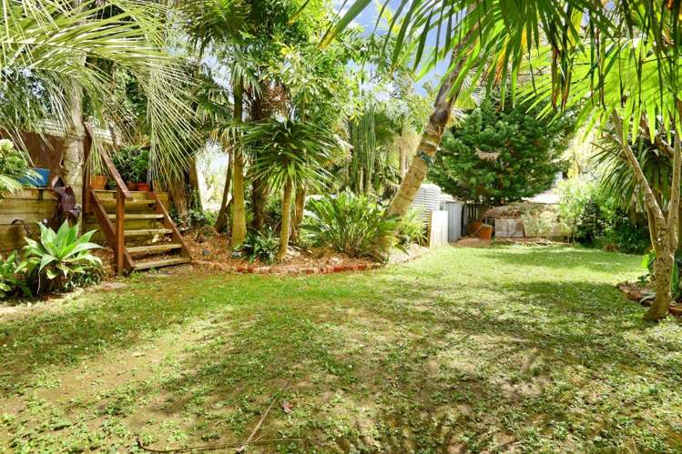 42 Lauderdale Road Birkdale_15