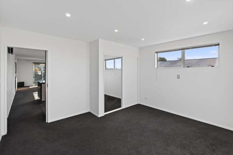 11 Holt Place Burnside_31