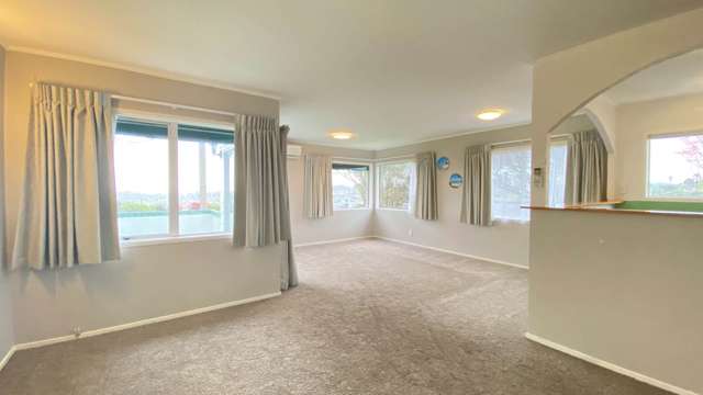 54 John Dee Crescent Red Beach_2