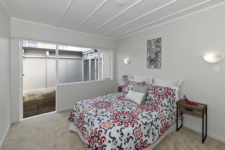 97 Tiroroa Avenue Te Atatu South_10