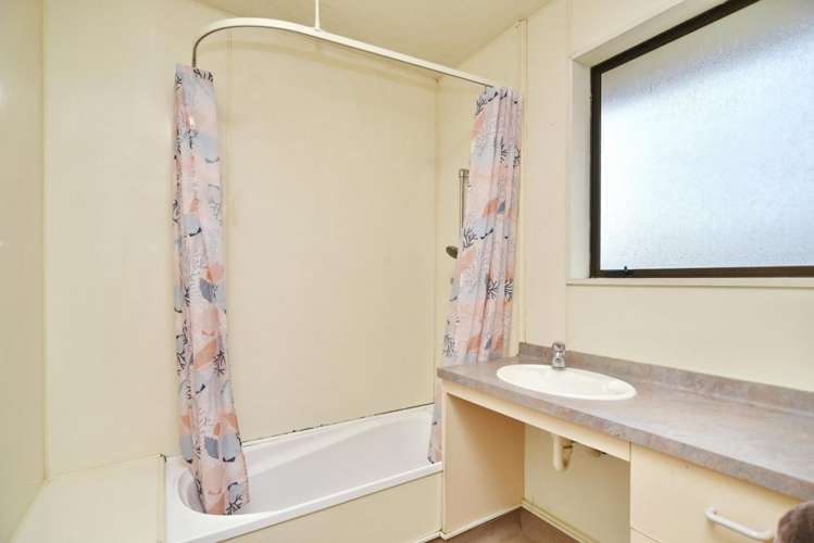 636 Main North Road Belfast_13