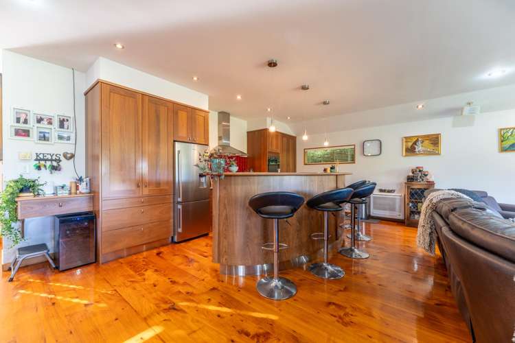 151 Downs Road_5