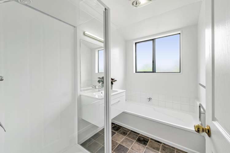 5 Railway Terrace Glenavy_11