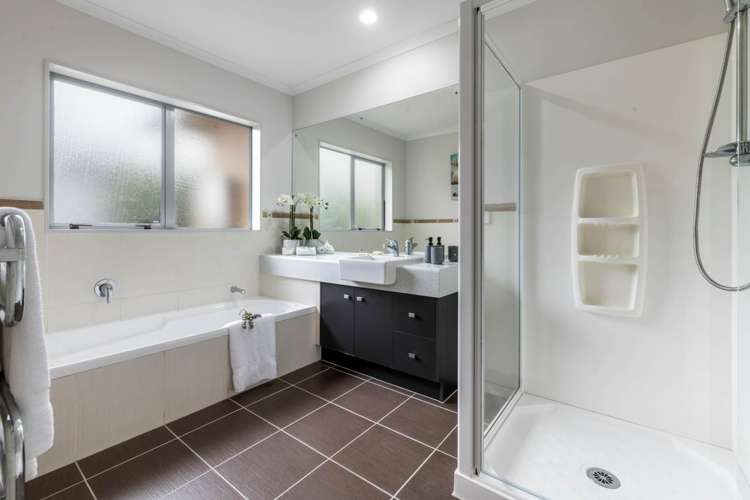 7 Allerton Place Wattle Downs_13