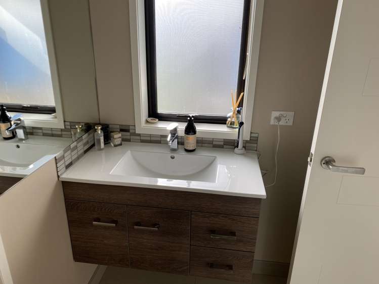 51 Constellation Avenue Beachlands_8