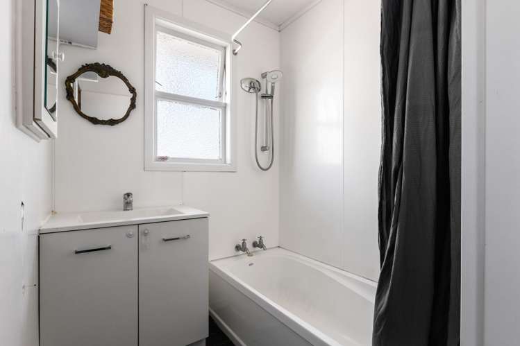 61 Owen Road Outer Kaiti_12