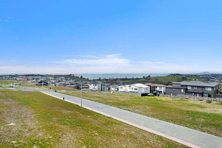 10 Makumaku Place Long Bay_8