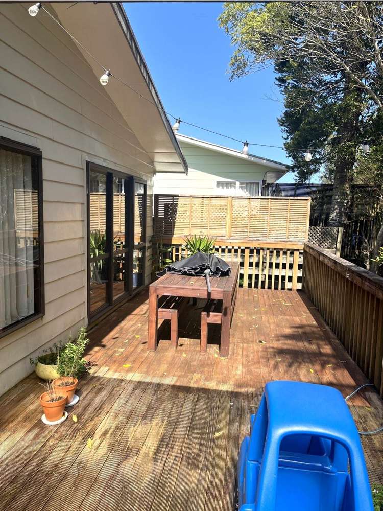 35 Rimutaka Place Titirangi_9