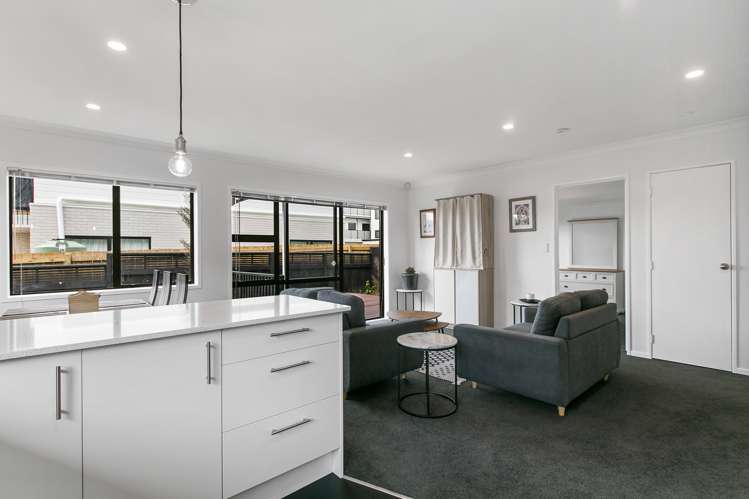 3/3 Duke Street Papakura_7