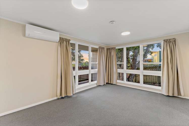 20 Grandison Crescent New Lynn_14