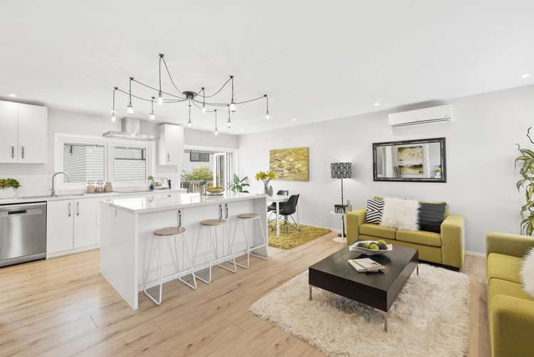 2/13 Burns Avenue Takapuna_1