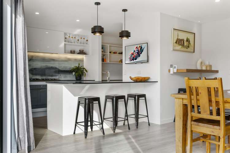 21 Warbler Lane Albert Town_8